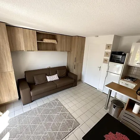 Joli Avec Terrasse Apartamento *